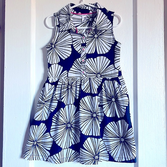 2/$20 or 3/$25 navy & white flower design 4T sleeveless button up cotton dress. - Picture 1 of 4